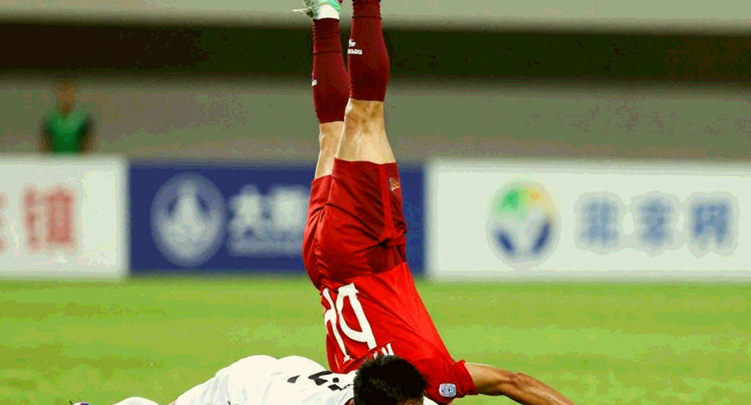 V.League và ván cờ lương: Khi quyền sở hữu cầu thủ bị tách khỏi sân cỏ V.League và ván cờ lương: Khi quyền sở hữu cầu thủ bị tách khỏi sân cỏ