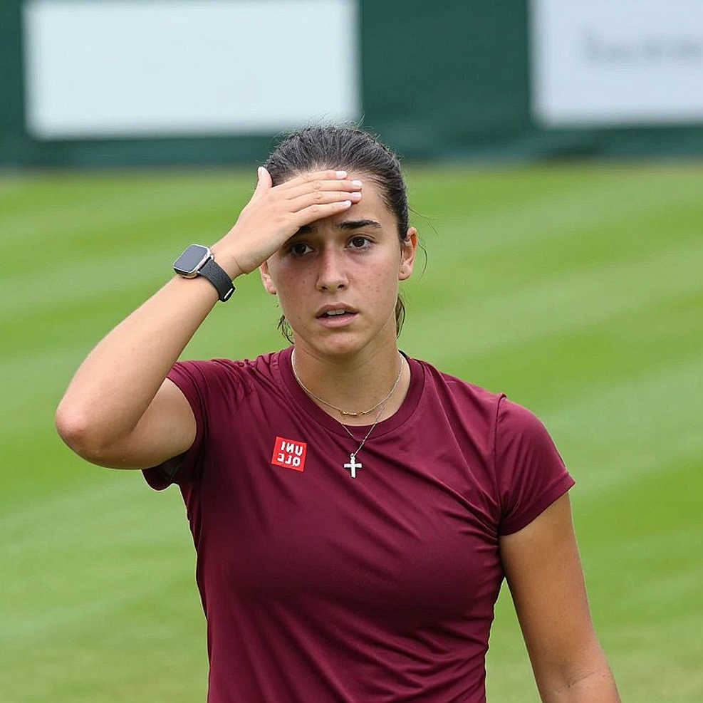 Alex Eala thắng 6-1, 6-0 ở vòng 16 Asian Games: Suất bán kết được xây từ cú giao bóng