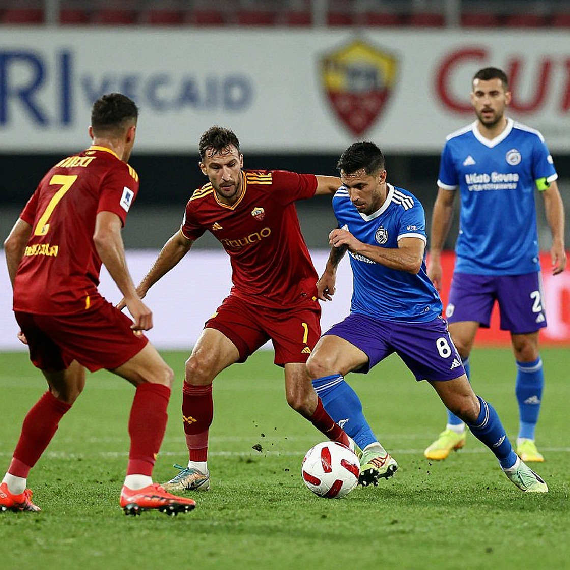 Số 10 giả ở La Liga: Cái bẫy 60% kiểm soát bóng và những đường chuyền ngang vô nghĩa Số 10 giả ở La Liga: Cái bẫy 60% kiểm soát bóng và những đường chuyền ngang vô nghĩa