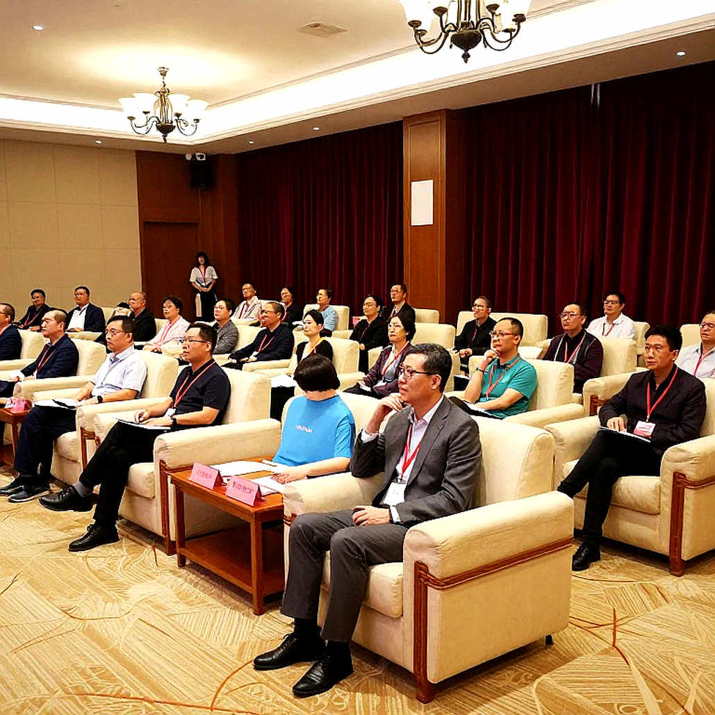 Khi bàn cờ không có tiếng ồn: Vì sao dữ liệu chiến thuật là vũ khí của người phụ nữ làm truyền thông cờ vua? Khi bàn cờ không có tiếng ồn: Vì sao dữ liệu chiến thuật là vũ khí của người phụ nữ làm truyền thông cờ vua?