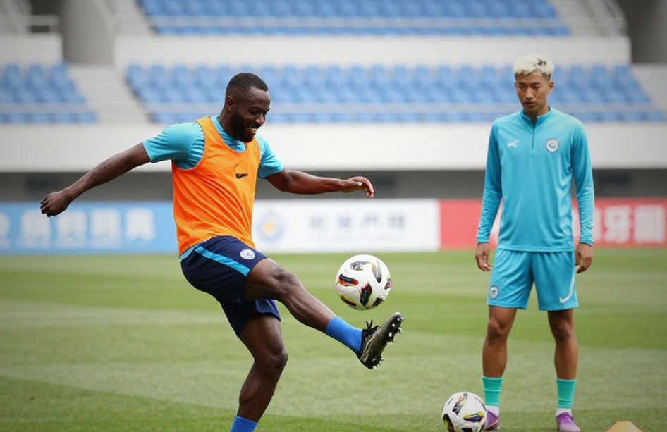 Cái tên được khoanh tròn: Arema FC và bài toán kèm người trước derby Đông Java