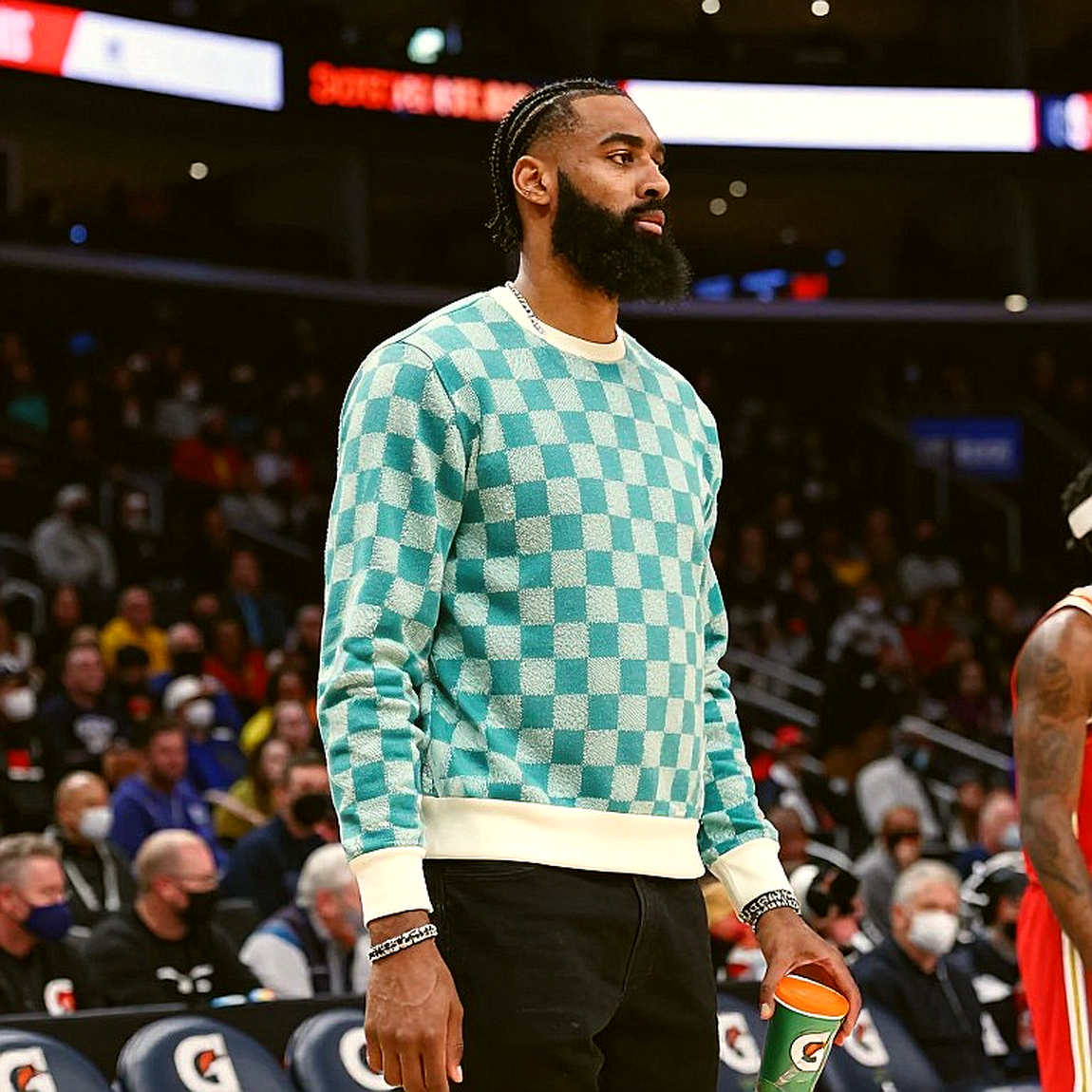 Sabonis rời Sacramento: Charlotte đã chờ đủ lâu, nhưng Kings cần một cú bẫy giá